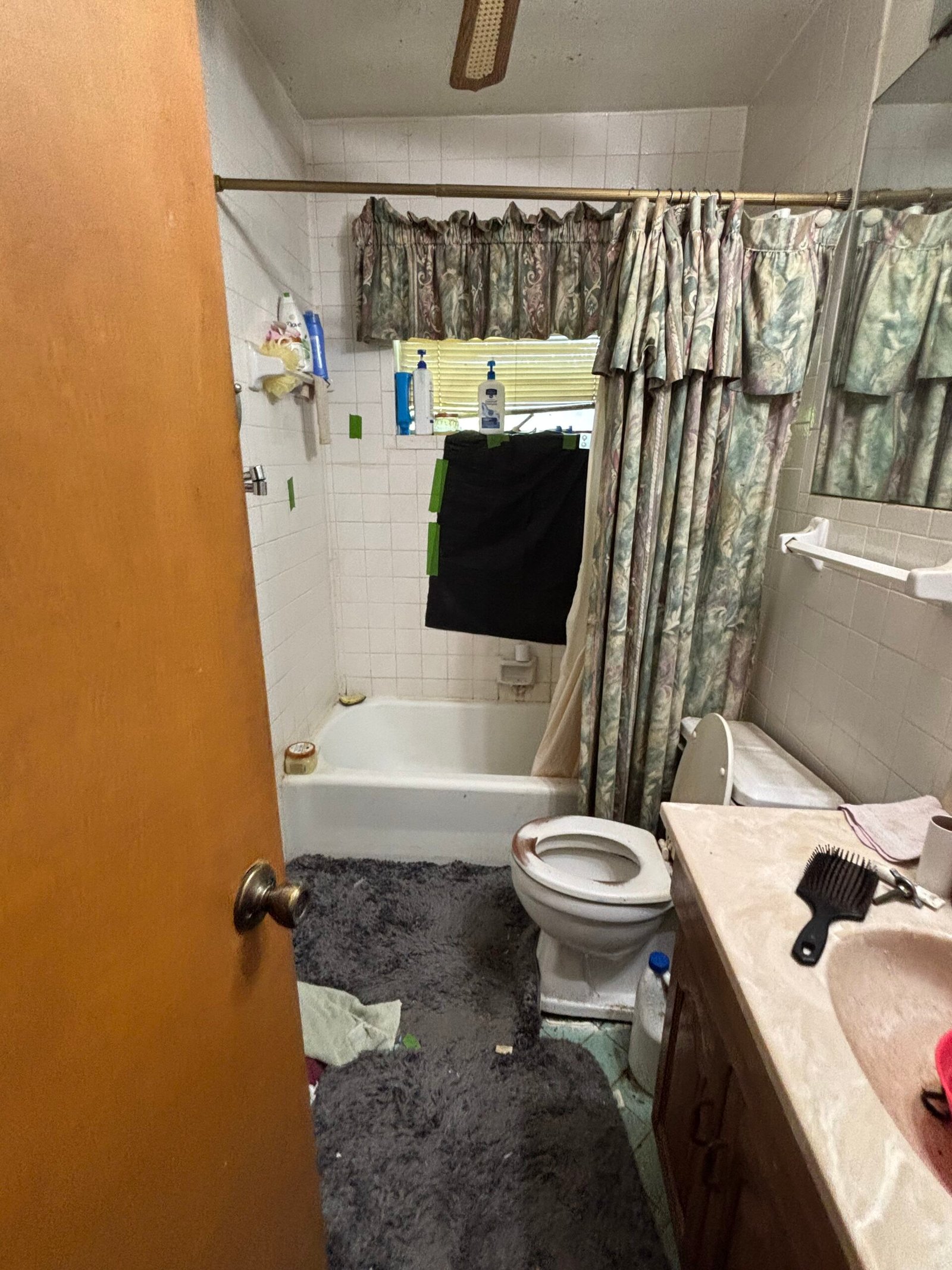 Before bathroom renovation Arlington TX