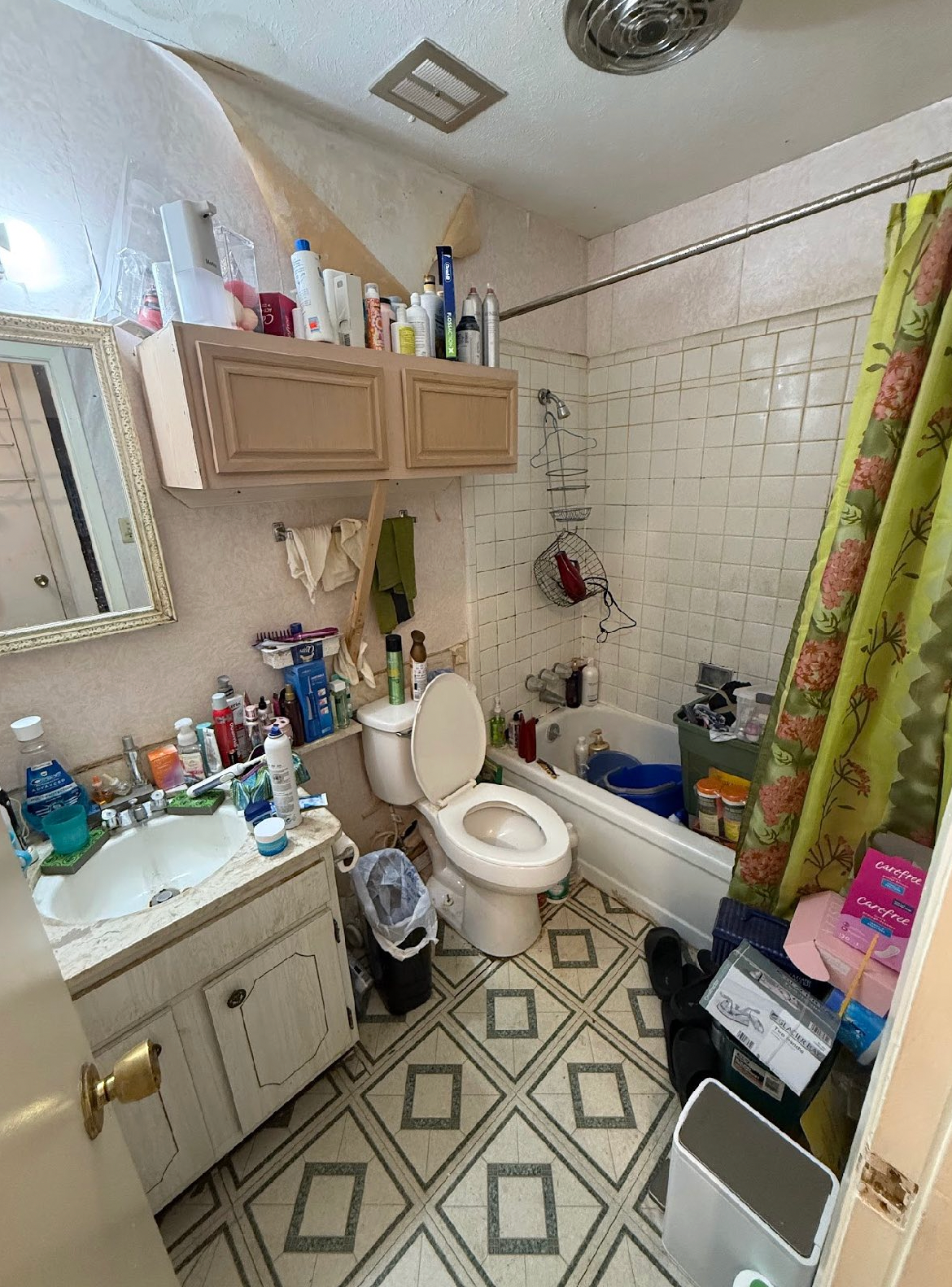 Before bathroom remodel Dallas